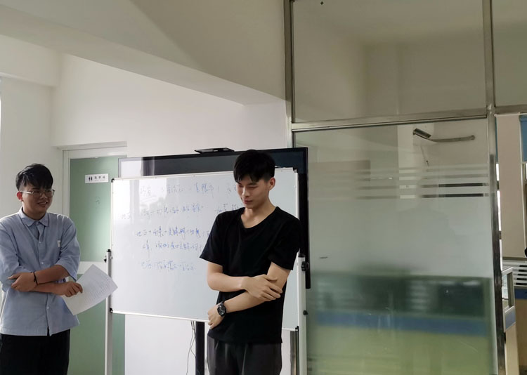 麻豆网络文化传媒科技8月总结会如期而至